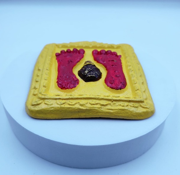 /storage/photos/1/Products/Cow Dung Product/Vishnu Paduka (1).jpeg